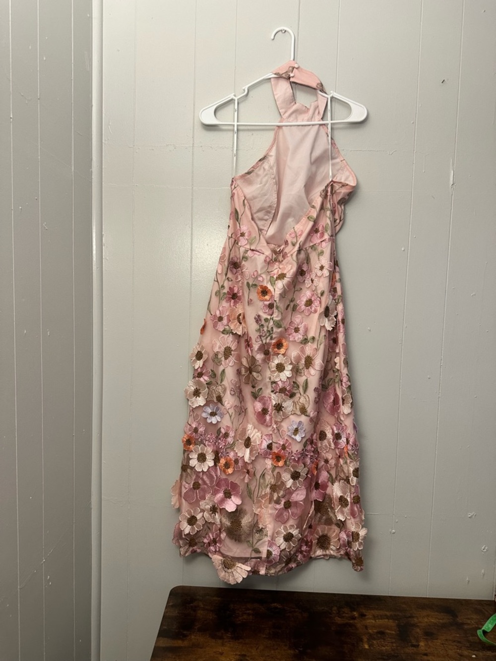 Lulus Pink 3D Floral Embroidered Halter Midi Dress BRAND NEW. NWT. - Picture 5 of 9